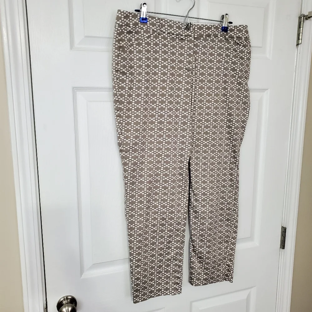 New Directions Geometric Ankle Pants